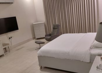 استراحة بغرفه نوم وصالة أنيقة