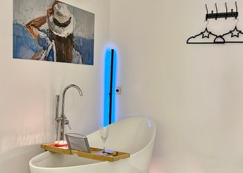 استديو بسرير ماستر ودخول ذاتي