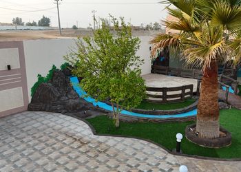شالية بمجلس مطل على الفناء الخارجي 