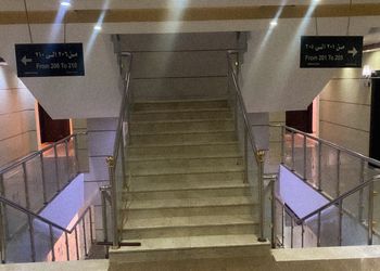 شقة بصالة انيقة وغرفتين نوم
