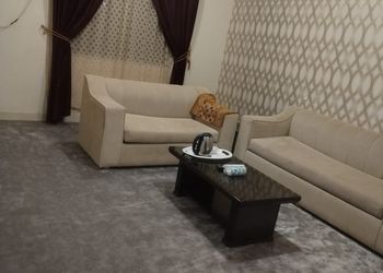 استديو بسرير ماستر وجلسة جانبية 