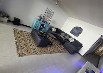 شاليه بغرفتين نوم و جلسة خارجية