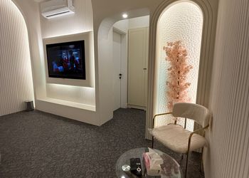 استديو بسرير ماستر  