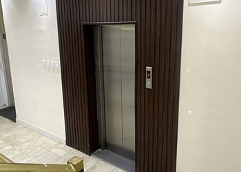 استديو بدخول ذاتي