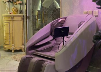 شاليه بجناح فاخر مطل على المسبح