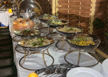 شاليه بمجلس ومسبح داخلي