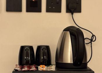 استديو بسرير ماستر وجلسة جانبية