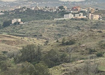 شالية بجلسة ومسبح العاب مائية 