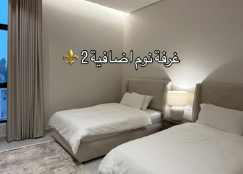 شاليه بجلسة خارجية ومسبح 