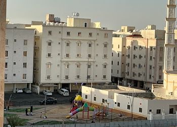 شقة بغرفتين نوم وصالة