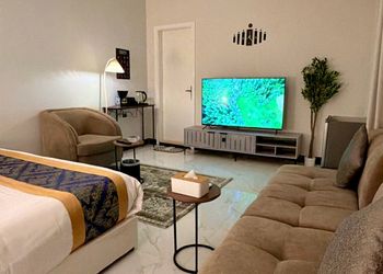 استديو بسرير ماستر