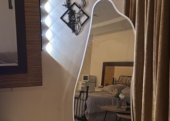 استديو بسرير ماستر وجلسة جانبية 