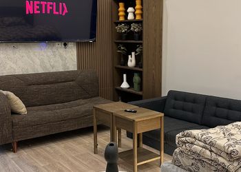استديو بسرير ماستر وجلسة جانبية