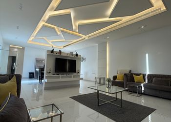 شاليه بمسطح اخضر وجلسة خارجية