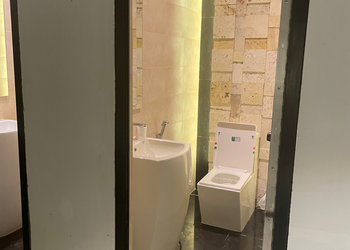 شاليه بمسطح اخضر و مسبح خارجي