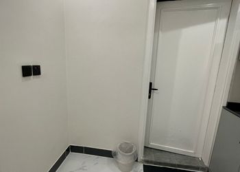 استديو هادئ بسرير ماستر