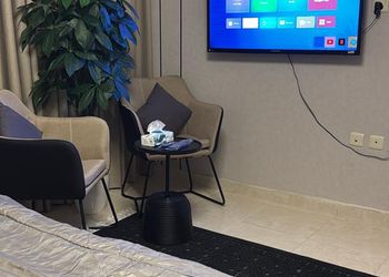 استديو بسرير ماستر وجلسة جانبية
