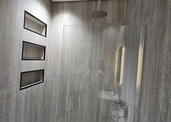 استديو بسرير ماستر وجلسة جانبية