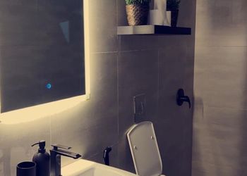 شقة بغرفة جلوس وغرفتين نوم 