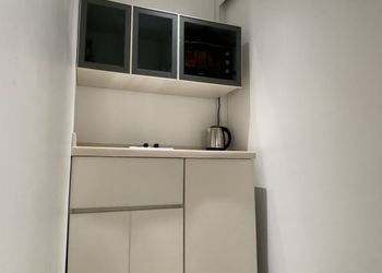 شقة بصالة أنيقة ودخول ذاتي