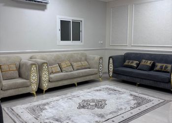 شقة بغرفتين نوم وأثاث هادئ