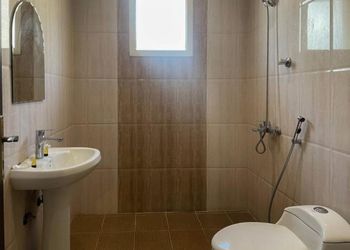 استراحة بمسطح اخضر ومجالس