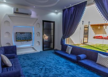 شاليه بمسطح اخضر ومسبح