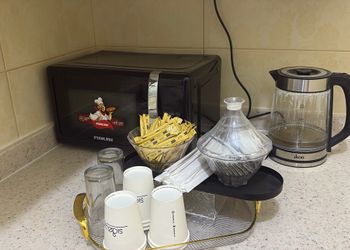 استديو بسرير ماستر وجلسة جانبية