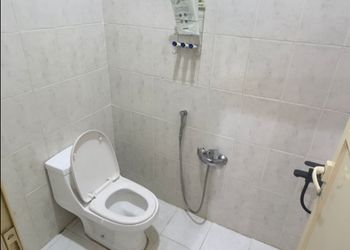 استديو بسرير ماستر وجلسة جانبية 