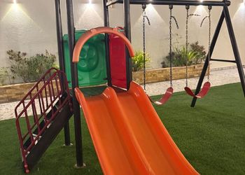 شاليه بمجلس ومسبح خارجي 