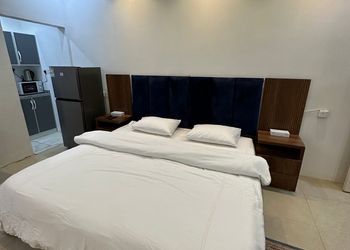 استوديو بسرير ماستر