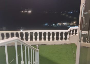 شاليه بمجلس وأثاث هادئ