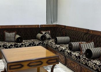 شقة بغرفة معيشة وغرفتين نوم 