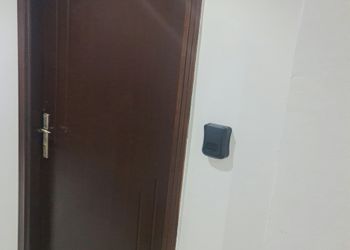 شقة بغرفتين نوم وصالة 