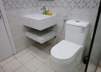 استديو بأثاث مريح وبسيط 