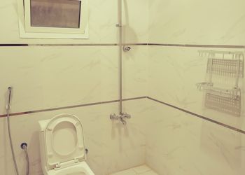 استوديو انيق بسريرين فرديه
