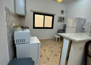 شقة بغرفتين نوم وغرفة جلوس 