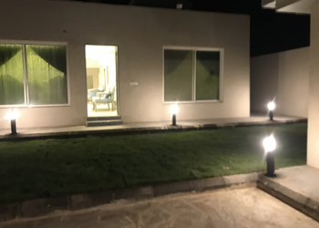 استراحة بمسطح اخضر