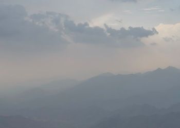 كرفان على اطلالة جبلية خلابه