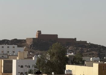 شقة بصالة وغرفة نوم
