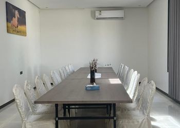 شاليه بجلسة خارجية وأجواء ممتعة 