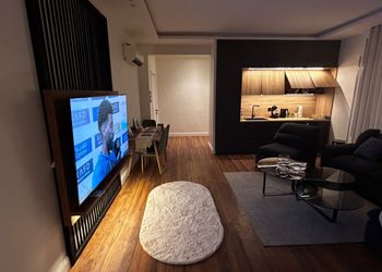 شقة بطابع مختلف وتصميم هادئ