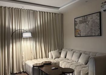 استديو بسرير ماستر وجلسة جانبية 