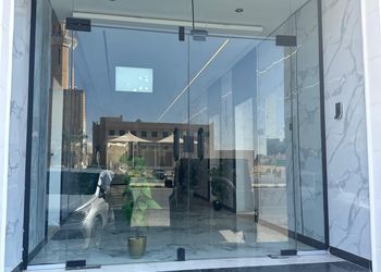 استديو بسرير ماستر وجلسة جانبية