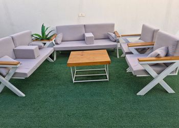 شاليه بجلسه خارجيه ومسبح والعاب مائية