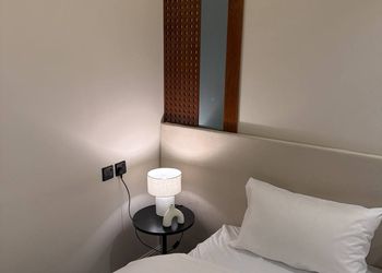 استديو أنيق بسرير ماستر وبلكونة 