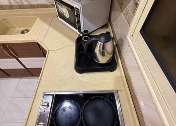 شقة بغرفتين نوم وصالة 