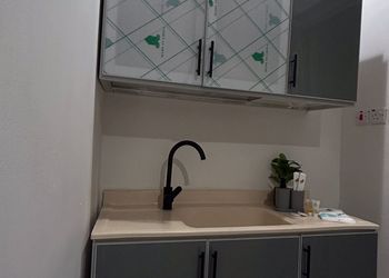 استديو هادئ بدخول ذاتي
