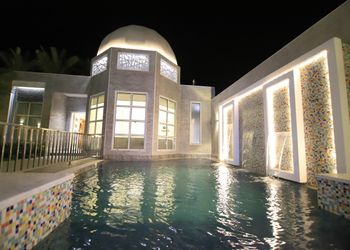منتجع فندقي بمسطح اخضر