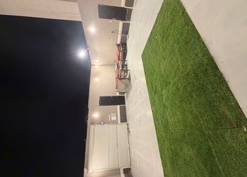 شاليه بجلسه مطله على المسبح